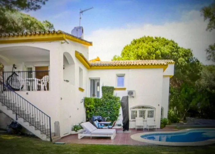 Holiday Villa And Beach Front Sea View - 5Br Refresh