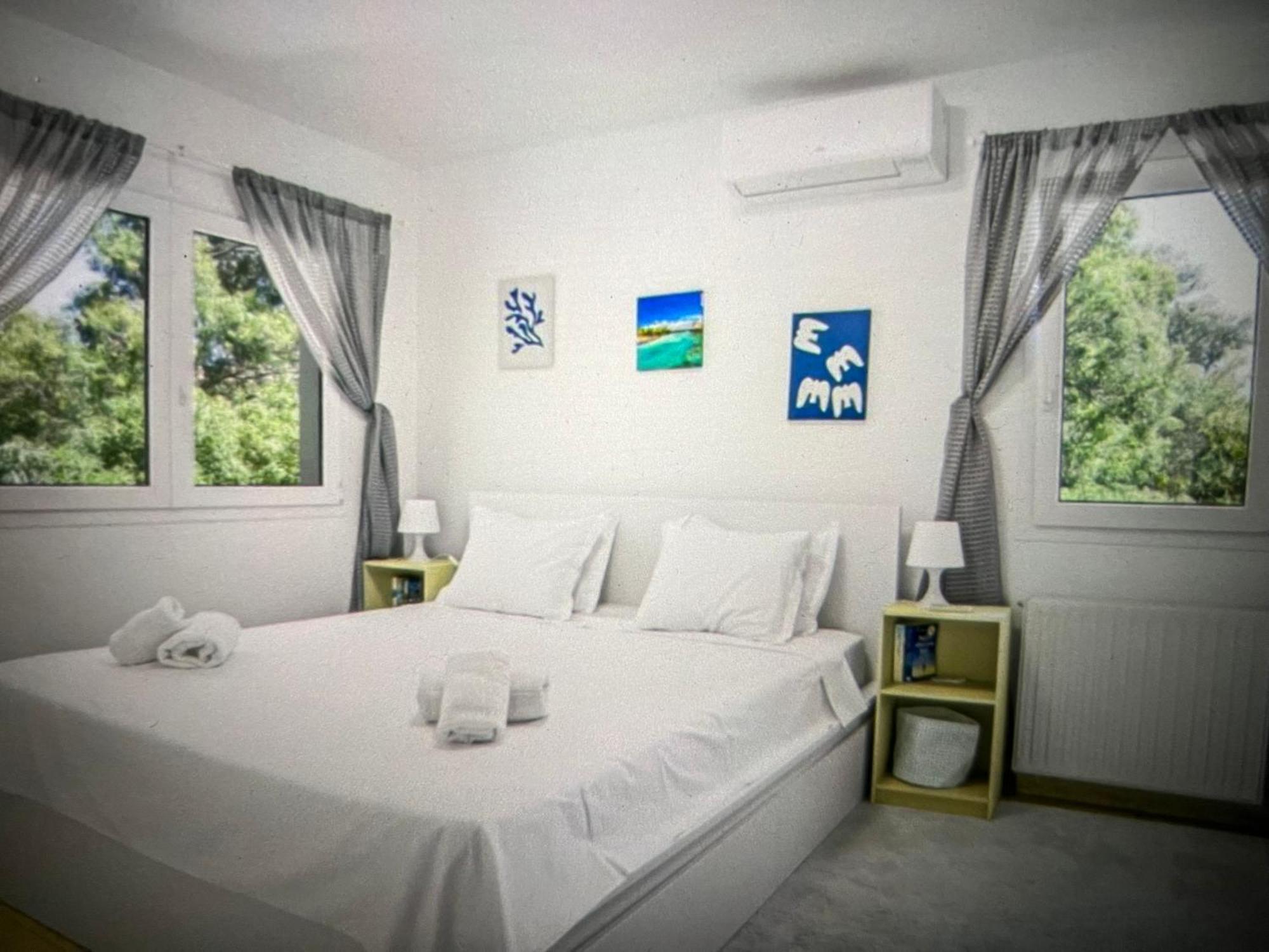 Holiday Villa And Beach Front Sea View - 5Br Refresh * Lloret de Mar