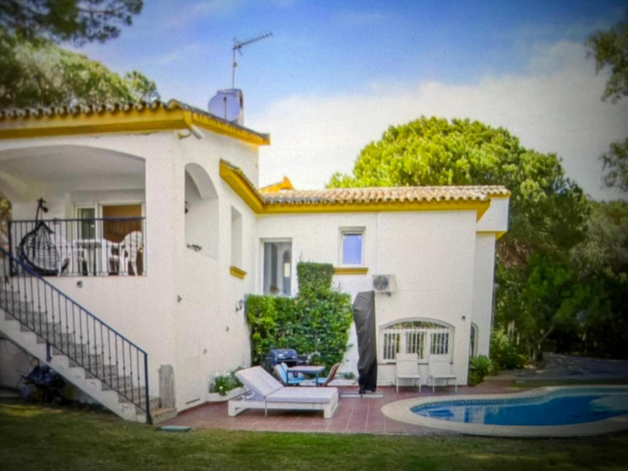 Villa Holiday Villa And Beach Front Sea View - 5Br Refresh *